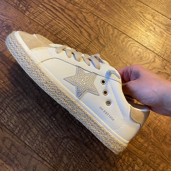 Vintage Havana Sneakers - Picture 5 of 5